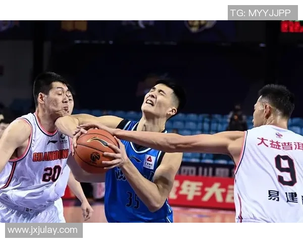 重庆篮球队区域防守分析:优劣势及改进方向探讨